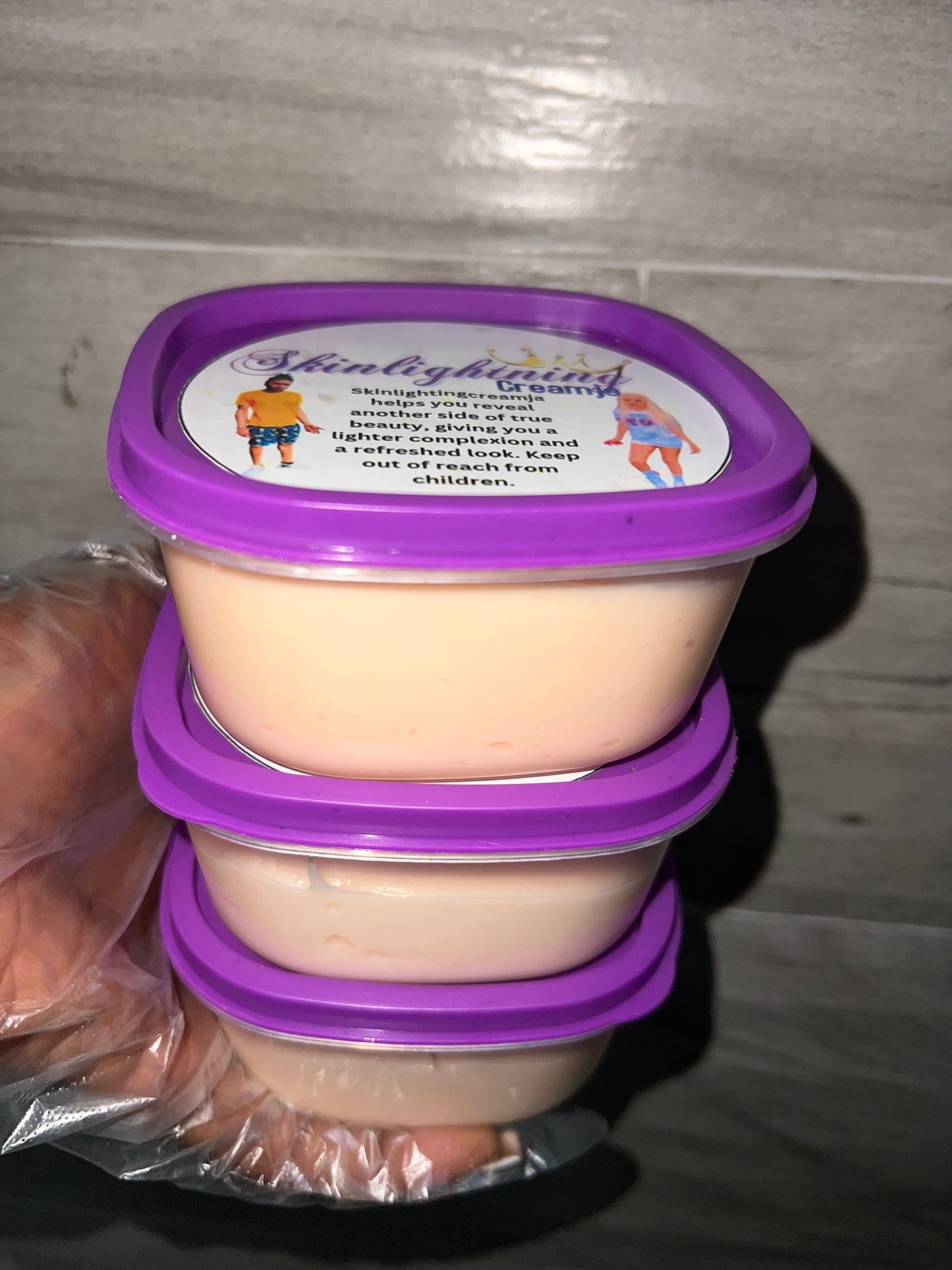 8oz Body and 8 ozface bleaching cream container